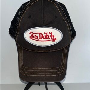 Vintage Von Dutch Originals.Truckers Cap Hat Snapback Black and White Red Logo